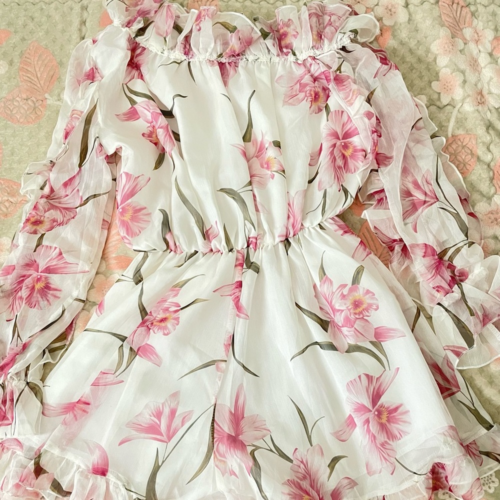 NWT FLORAL ROMPER